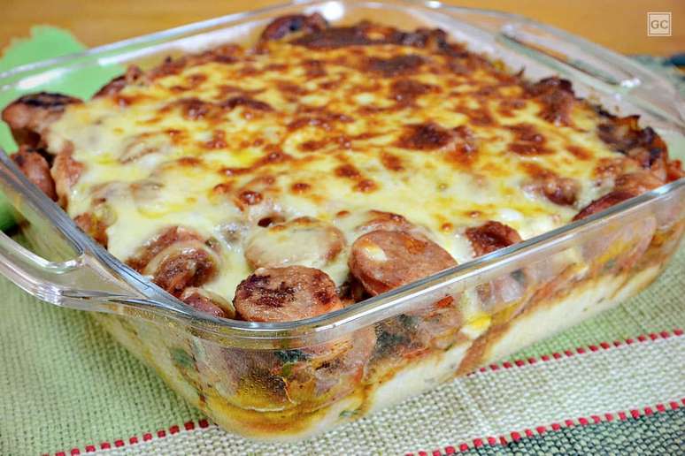 Torta de pão e linguiça na cachaça | Foto: Guia da Cozinha