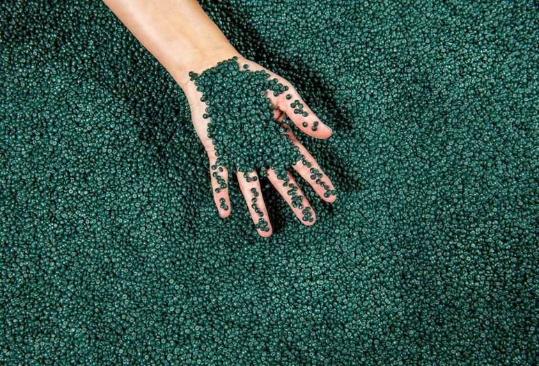 Grupo BMW vai usar material reciclado a partir de redes e cordas de pesca em seus carros.