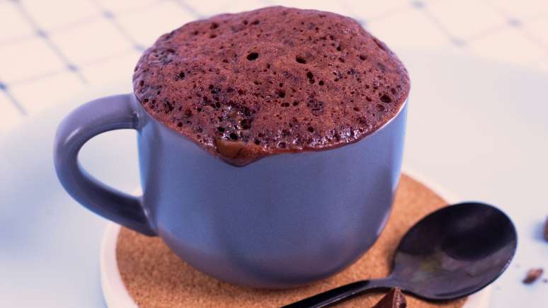 Que delícia! Conheça receitas de bolo de caneca para saborear