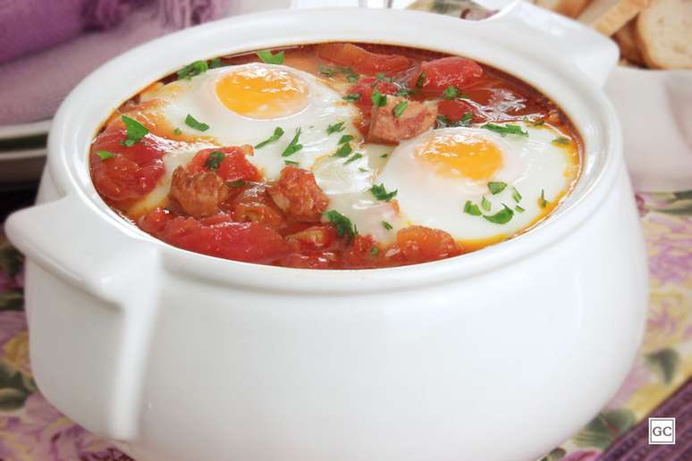 Sopa de tomate com ovos | Foto: Guia da Cozinha