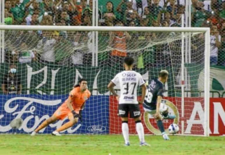 Cássio termina 2023 como o goleiro com mais pênaltis defendidos no futebol  brasileiro; confira