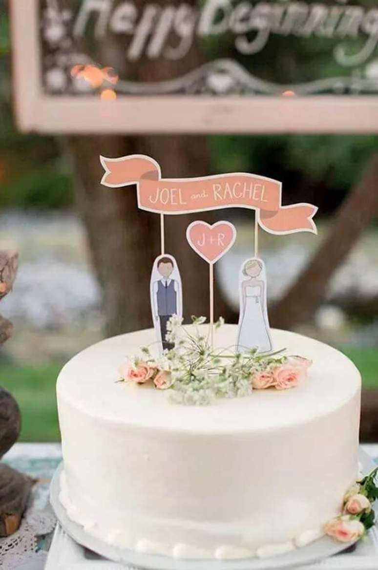 77. Bolo simples para decora&ccedil;&atilde;o de festa de casamento &ndash; Foto: WeddBook