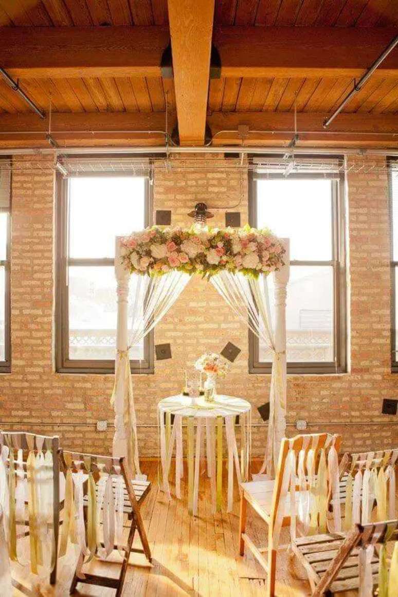 8. Ideia de decora&ccedil;&atilde;o de casamento r&uacute;stico e simples &ndash; Foto: Elizabeth Anne Designs