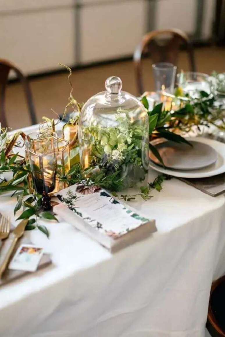 37. Lindos e delicados enfeites para decora&ccedil;&atilde;o de mesa de casamento