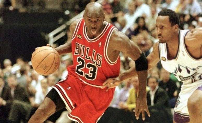 Michael Jordan conquistou seis títulos com o Chicago Bulls (Mike Nelson/AFP)