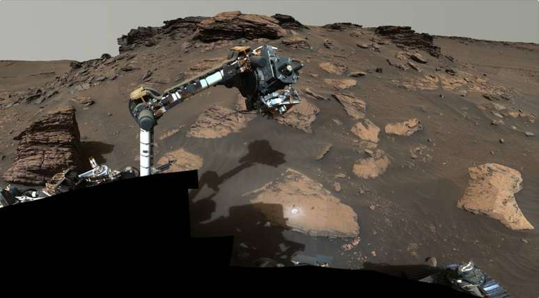 Rover Perseverance atingiu um marco importante em busca por vestígios de vida em Marte.