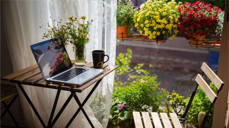 Atraia o poder da natureza para dentro da sua casa por meio das flores – Shutterstock