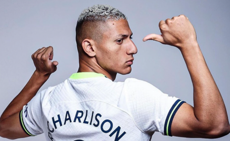 Richarlison fechou com o Tottenham para a temporada na Europa (Divulgação)