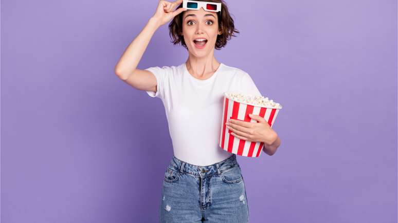 A Lua em Câncer deixa as emoções mais fortes. Reserve um tempo para si e aproveite o período para assistir um filme com essa energia – Shutterstock