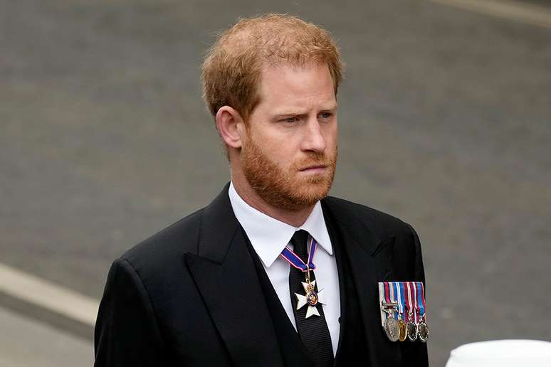 O príncipe Harry no funeral da rainha