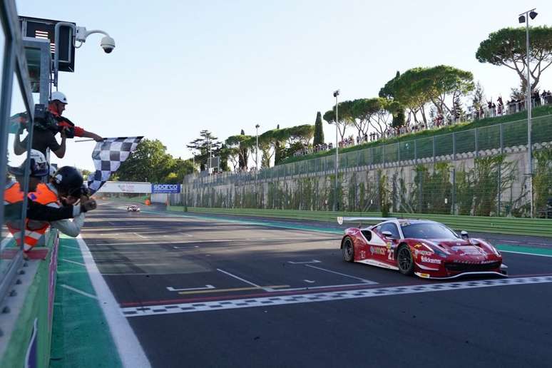 Barrichello e Fisichella venceram 