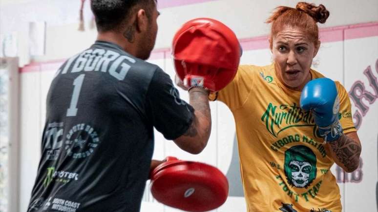 Cyborg é lenda no MMA (Foto: FMS)