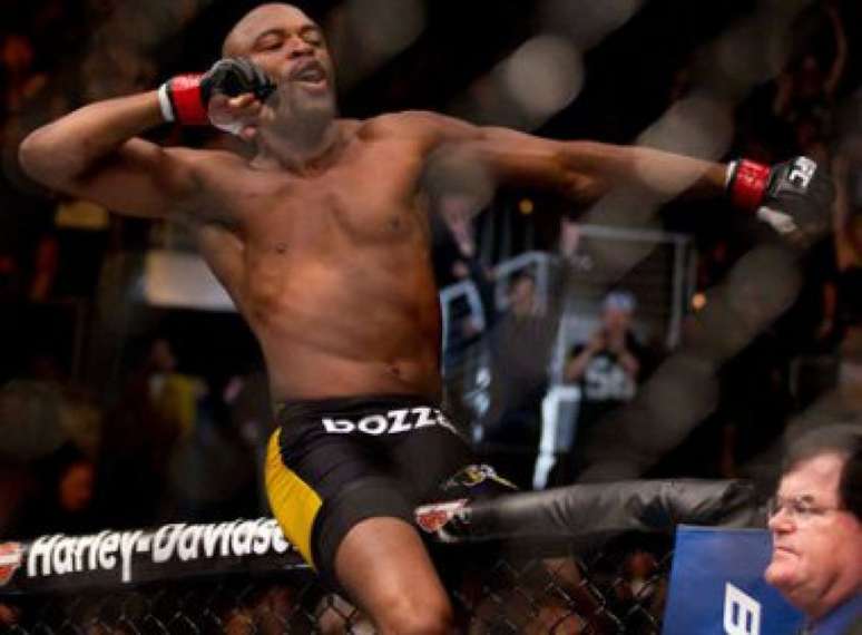 Anderson Silva conquistou 17 vitórias seguidas no UFC (Julie Jacobson/AP)