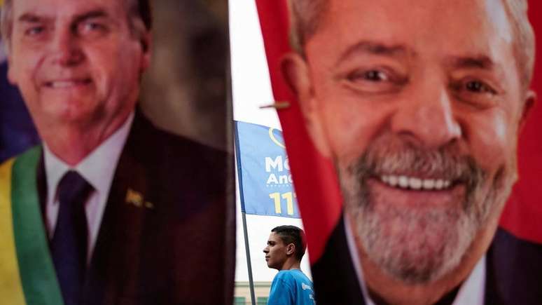 Últimas pesquisas mostram Lula à frente de Bolsonaro nas intenções de voto, com possibilidade de vitória do petista ainda em primeiro turno
