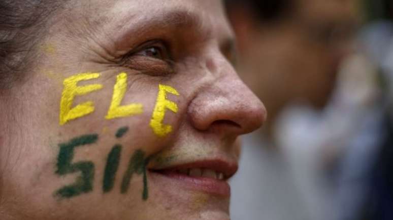 Movimento Ele Não deu origem a reações de mulheres que votavam em Bolsonaro