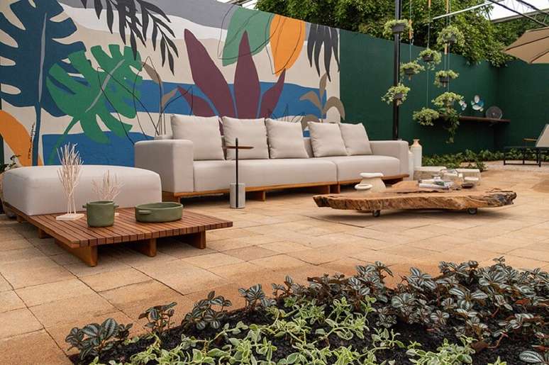 8. Muralismo: a pintura na parede se destaca no ambiente. Foto: Juliana Lazarini