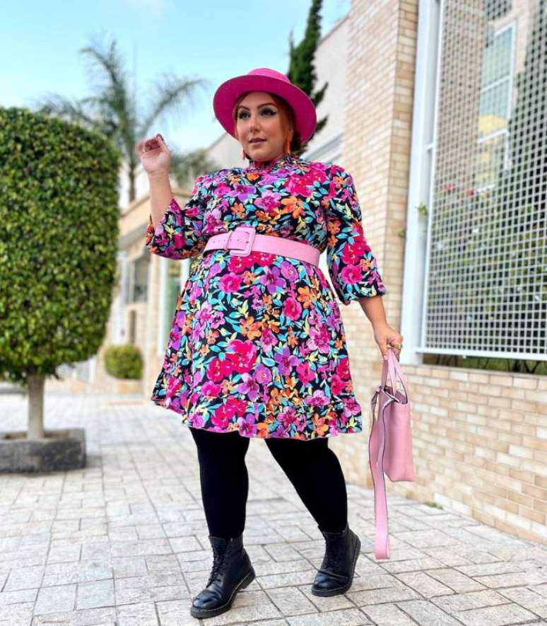 As estampas florais vão brilhar na moda primavera 2022 