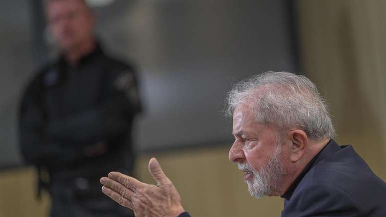 Lula durante entrevista concedida à BBC News Brasil em 2019, quando estava preso na Superintendência da PF em Curitiba