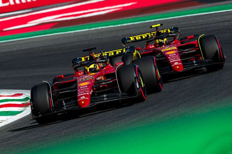 Carlos Sainz e Charles Leclerc 