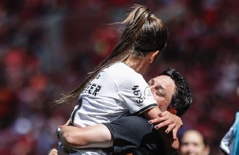 Gurias do Inter enfrentam as meninas do Corinthians na final do