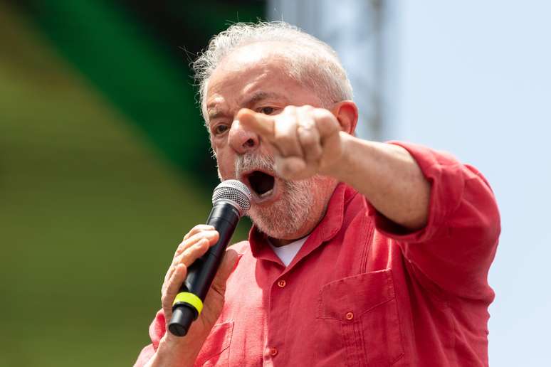 Lula (PT) crê que no 1° turno o Brasil vai conquistar sua "segunda Independência"
