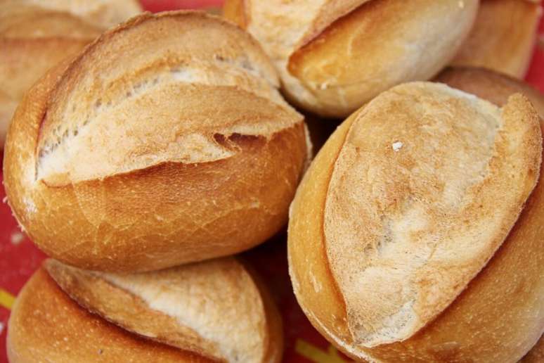 O pão francês é uma das receitas de pães clássicas – Foto: Guia da Cozinha
