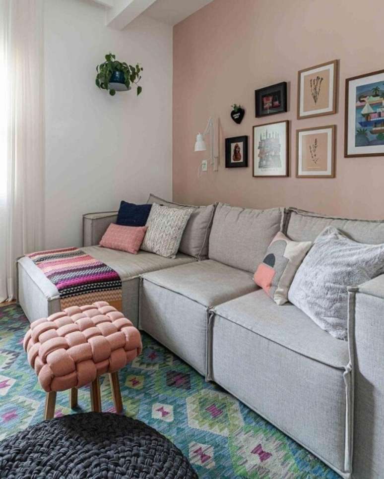 60. Sofá com chaise cinza claro na sala de estar moderna – Foto Imosp