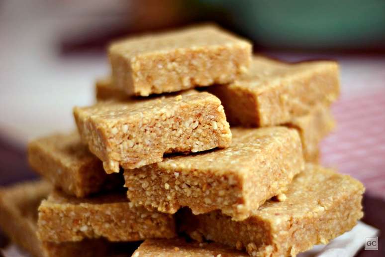 Uma das receitas de doces que as crianças mais amam, a paçoca — Foto: Guia da Cozinha