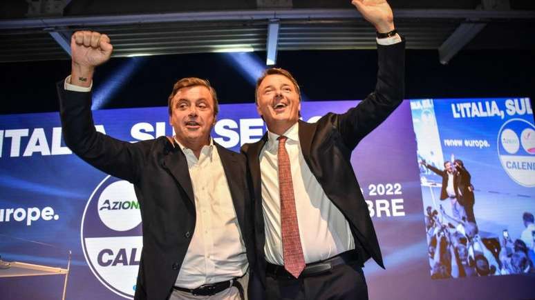 Carlo Calenda (E) e Matteo Renzi (D) querem seguir as pol&iacute;ticas do governo anterior
