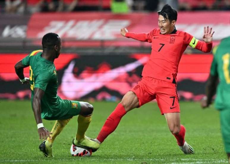 Camarões perdeu a segunda seguida nesta Data Fifa (Foto: Jung Yeon-je / AFP)