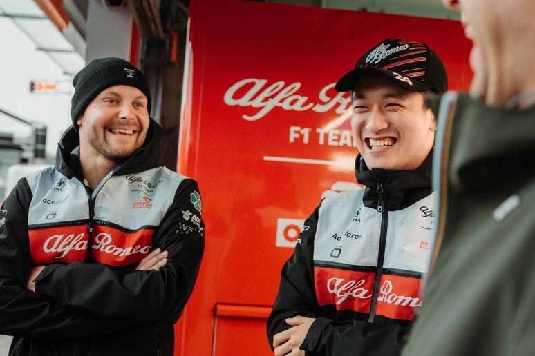 Guanyu Zhou e Valtteri Bottas seguem como parceiros em 2023 