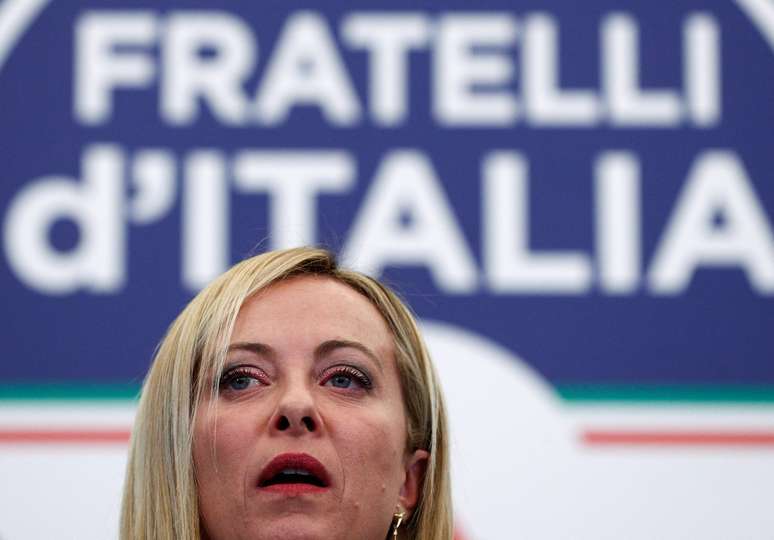 L&iacute;der de ultradireita Giorgia Meloni &eacute; a primeira mulher a governar a It&aacute;lia