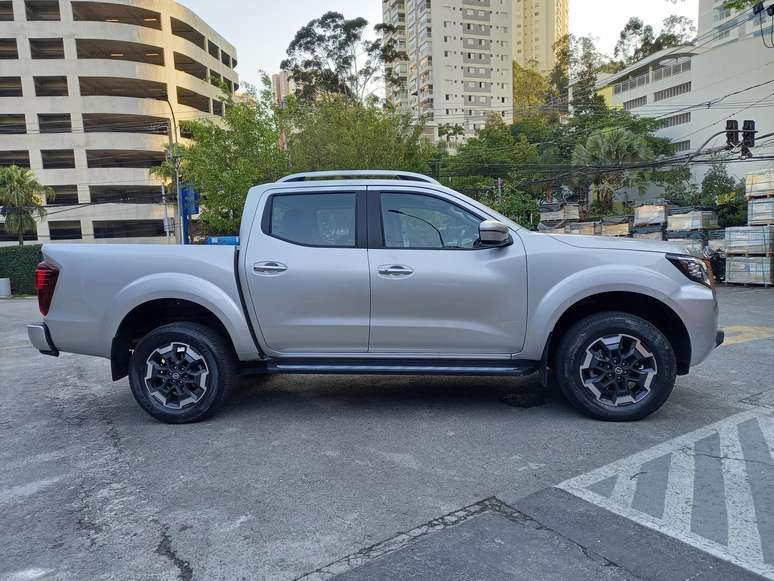 Nissan Frontier XE