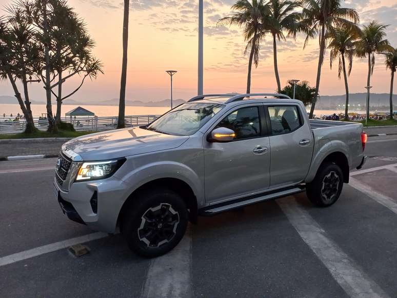 Nissan Frontier XE