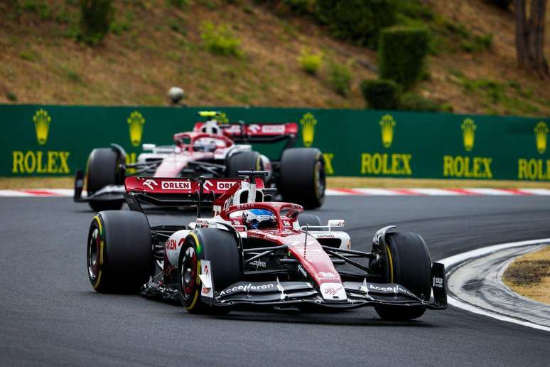 Alfa Romeo definiu a dupla para 2023 e deixou o grid da F1 com três vagas apenas 