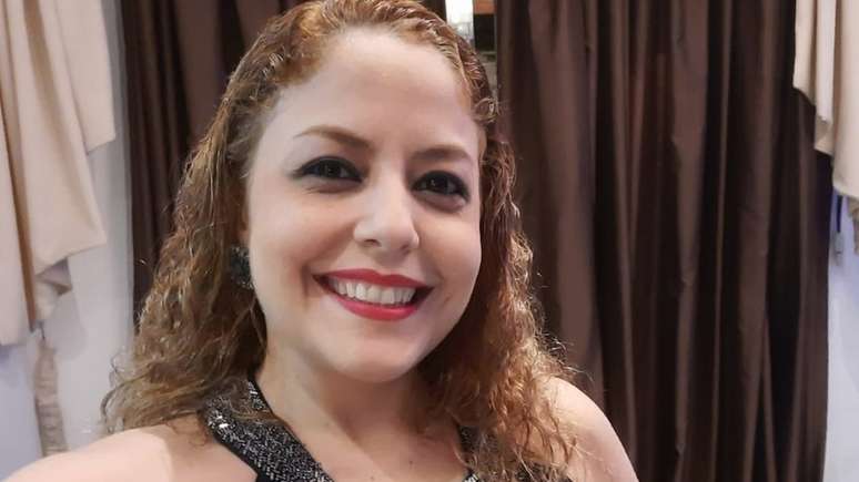 Priscila Lopes tem 38 anos é natural de Natal, mas reside em Belem do Pará, e trabalha como professora de inglês