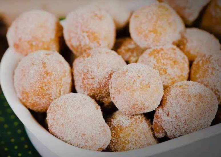 O bolinho de chuva na versão gourmet – Foto: Divulgação/Água Doce Sabores do Brasil