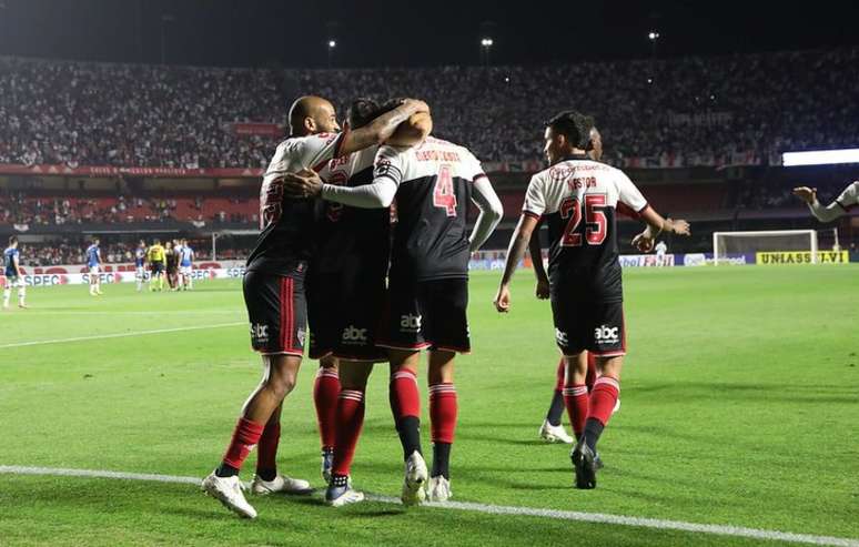 São Paulo viajou para Córdoba nesta quarta-feira (28) (Foto: Rubens Chiri/São Paulo FC)