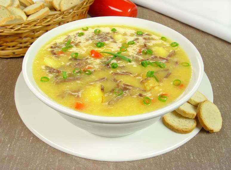 Caldo de aipim &ndash; Foto: Guia da Cozinha