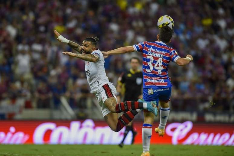 Gabigol marcou dois gols no Castelão, mas não impediu a derrota do Flamengo (Foto: Marcelo Cortes / Flamengo)