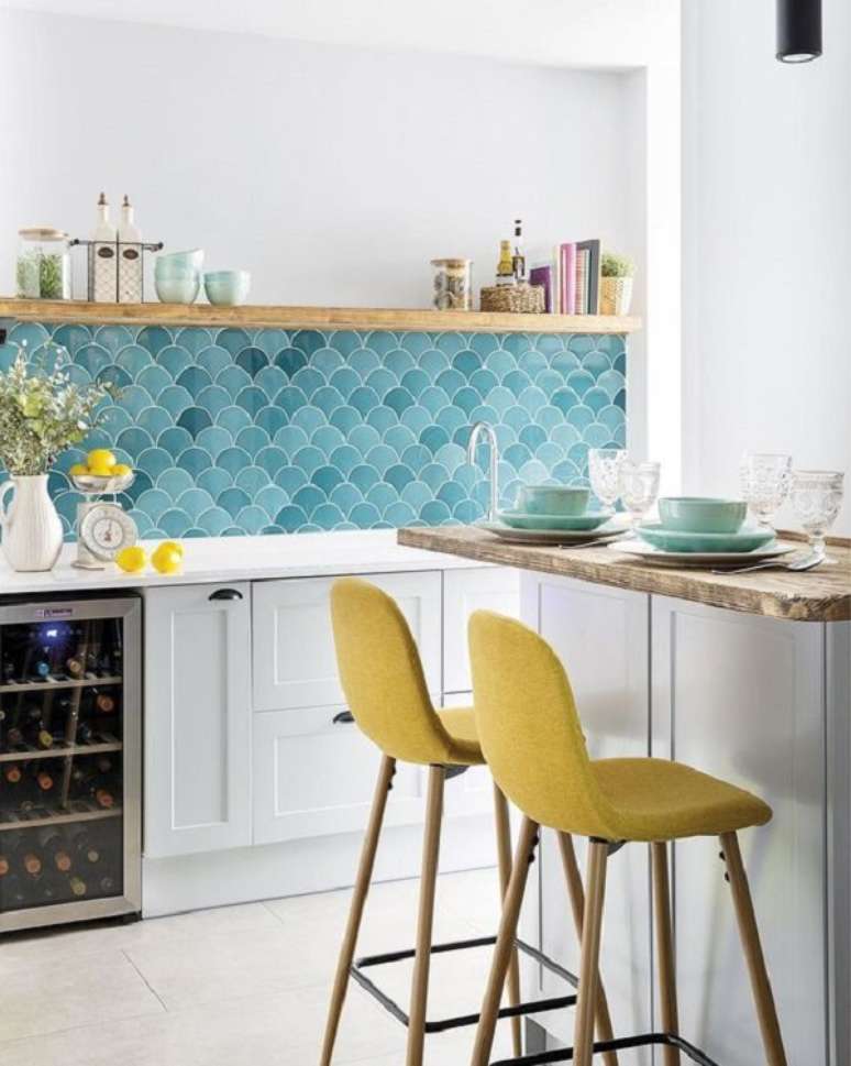 49. Cozinha com revestimento escama de peixe &ndash; Foto Planete Decor