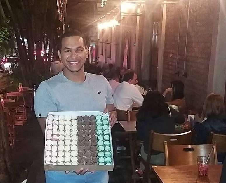 Kleber vendia os doces na rua Augusta, no centro de São Paulo