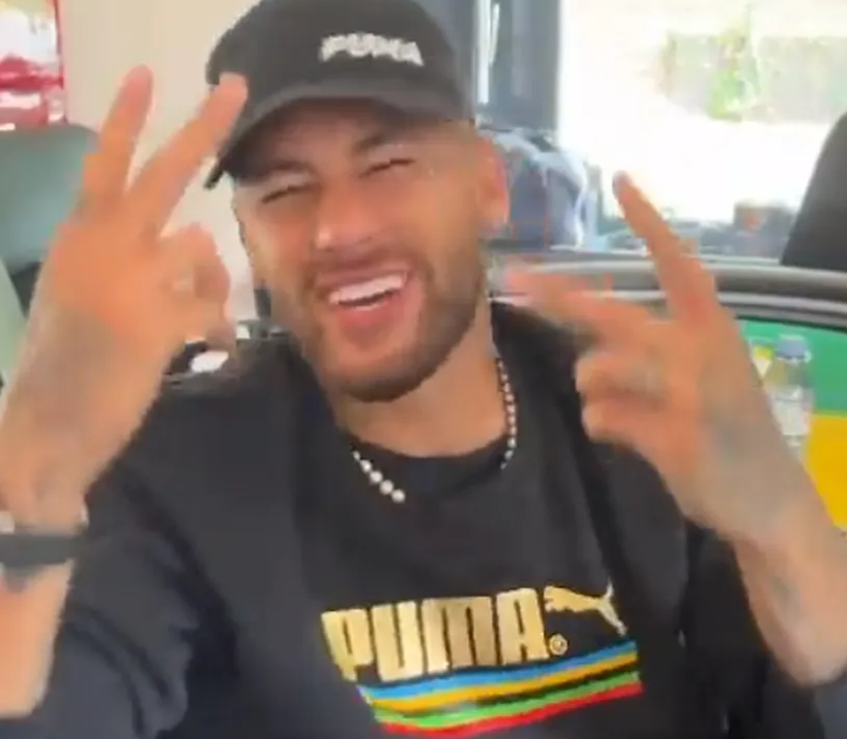 Neymar declarou apoio ao presidente Jair Bolsonaro (PL)