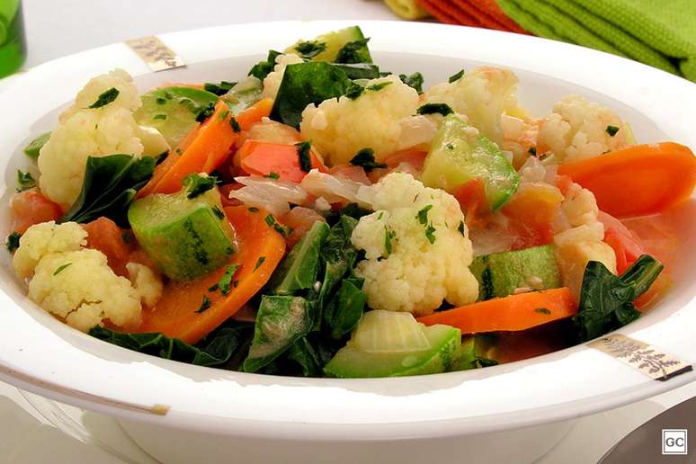 Aprenda essa receita de pratos regionais vegetarianos, o bobó de vegetais – Foto: Guia da Cozinha