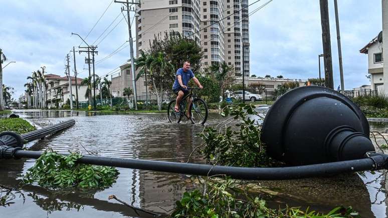 Os moradores tiveram apenas algumas horas para se preparar devido à uma mudança na rota do furacão