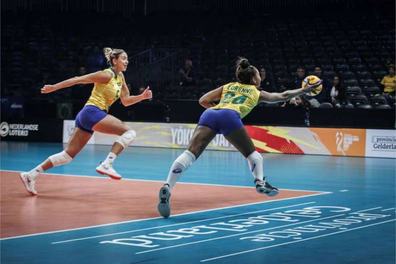 Vôlei feminino: Brasil vira sobre a China e volta a vencer no Mundial -  Massa News