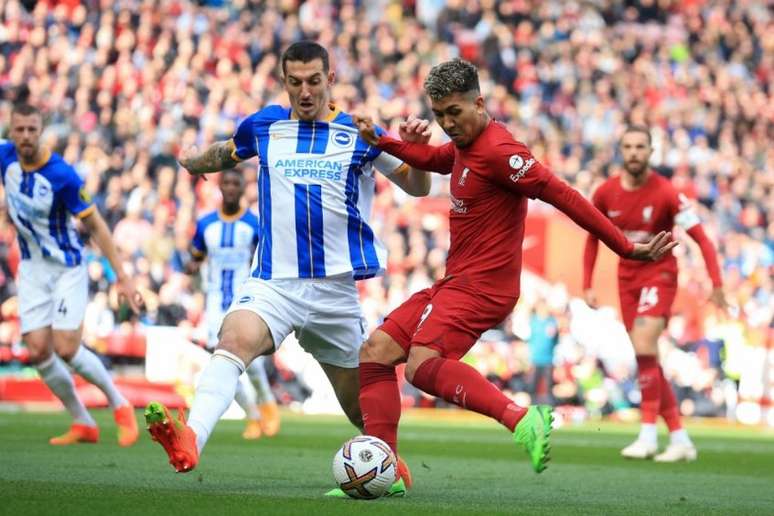 Firmino marcou dois gols, mas Liverpool apenas empatou com o Brighton (LINDSEY PARNABY / AFP)