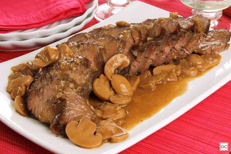 Maminha ao molho madeira e champignon | Foto: Guia da Cozinha