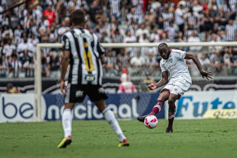 Manoel foi expulso contra o Atlético-MG (Foto: Marcelo Gonçalves/Fluminense)