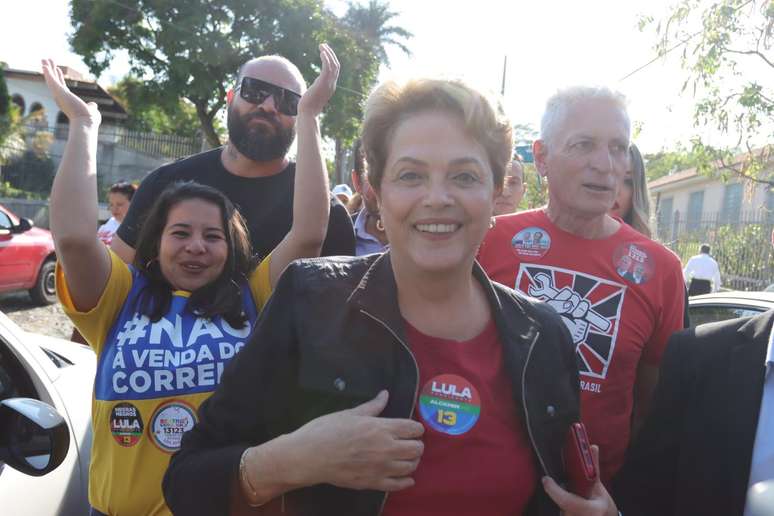 Ex-presidente Dilma Rousseff vota em Belo Horizonte (MG)